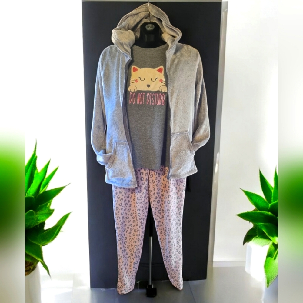 PEACE L🩷VE & DREAMS Cat 3 Piece Cozy Fleece Pajama Set Ladies Size M 😻🐾